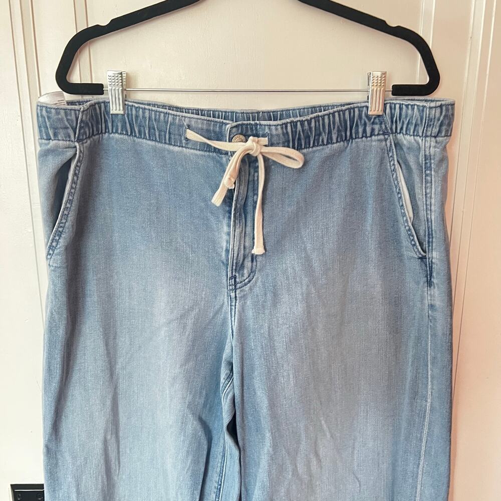 American Eagle Stretch Low rise Ultra Wide Leg Pull-on Jeans Light Blue SZ XL L - Picture 4 of 6